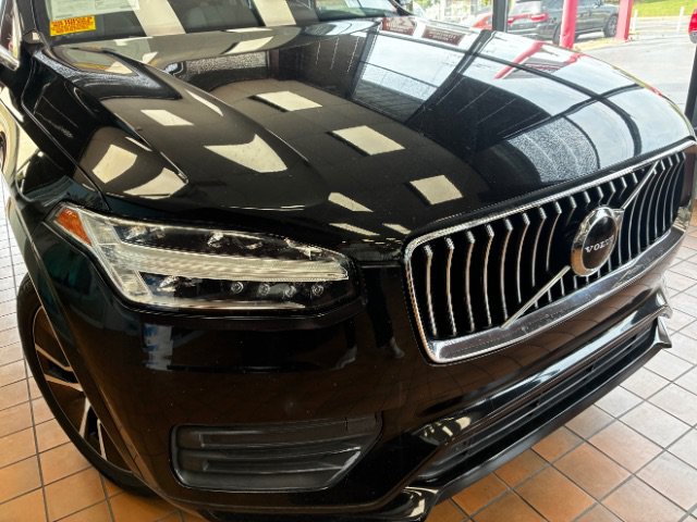 Used 2020 Volvo XC90 T5 Momentum w/ Protection Package Premier FWD image 2