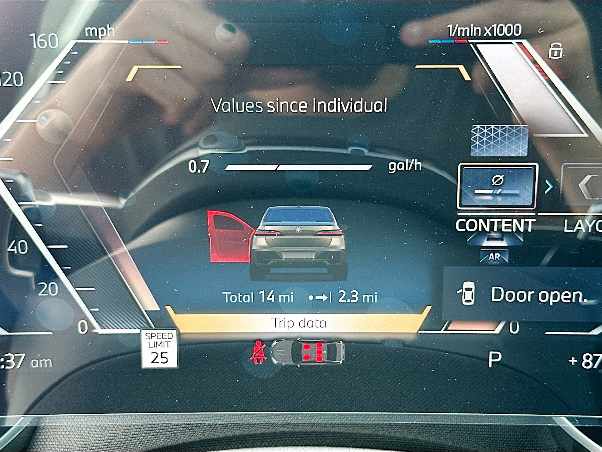 Used 2025 BMW 760i xDrive w/ Executive Package image 12