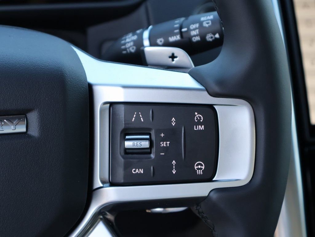 New 2026 Land Rover Discovery Limited Edition image 33