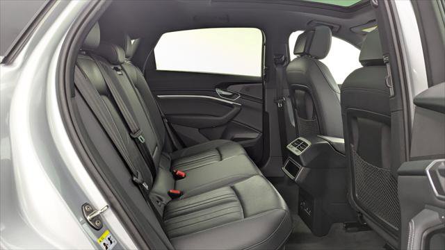 Used 2023 Audi e-tron Premium image 18