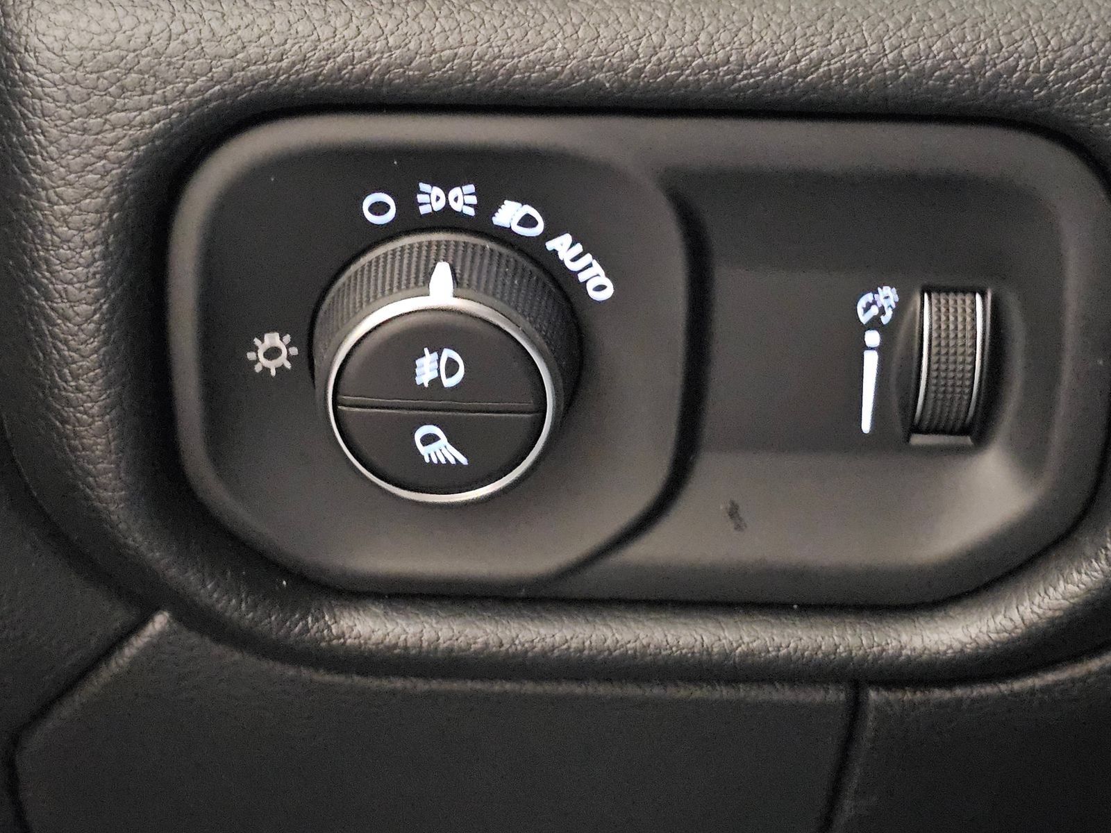 New 2026 RAM 3500 Tradesman AWD/4WD image 28