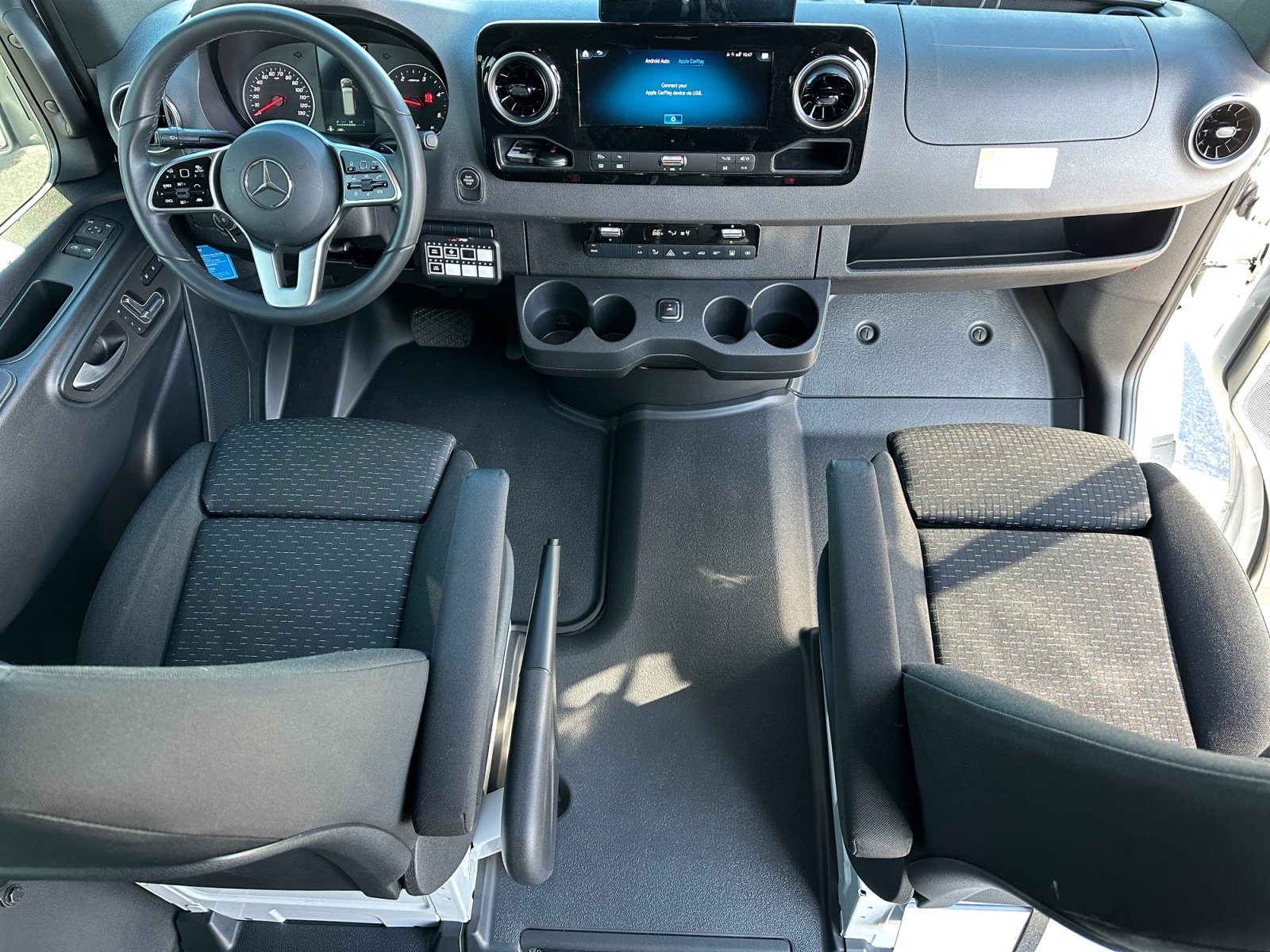 Used 2024 Mercedes-Benz Sprinter 3500 image 16