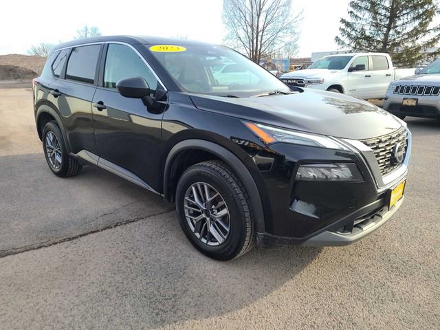 Used 2023 Nissan Rogue S image 3