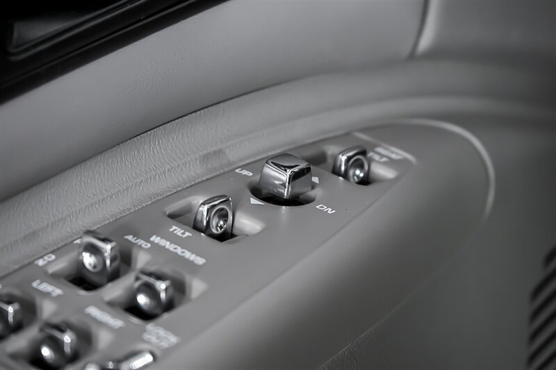 Used 1996 Chevrolet Impala SS RWD image 15