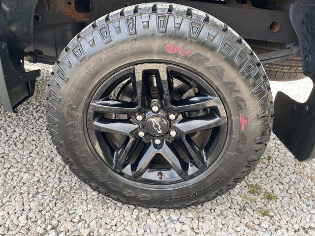 Used 2022 Chevrolet Silverado 1500 LT Trail Boss AWD/4WD image 19