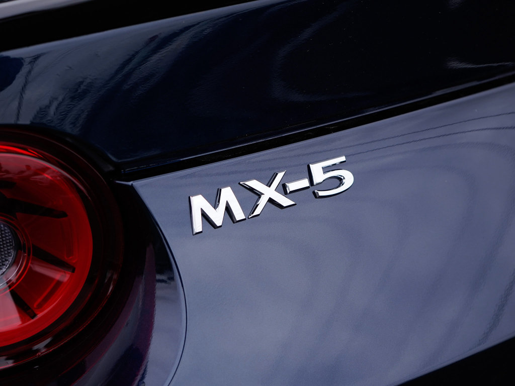 New 2026 MAZDA MX-5 Miata Club RWD image 7