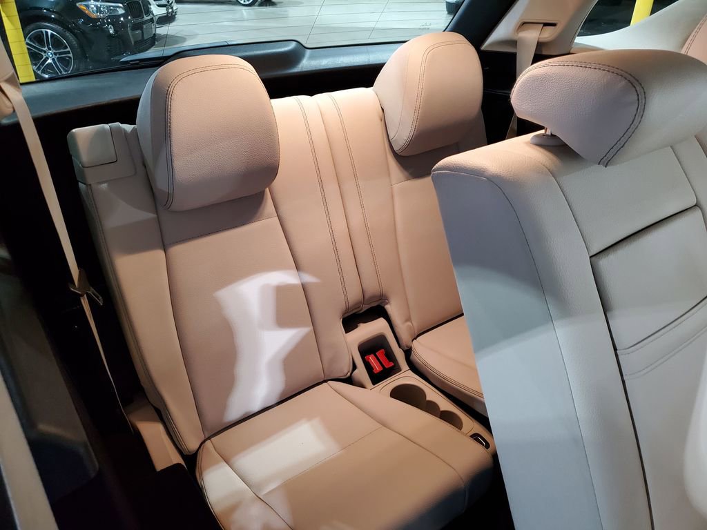 Used 2021 Mercedes-Benz GLE 350 4MATIC image 25