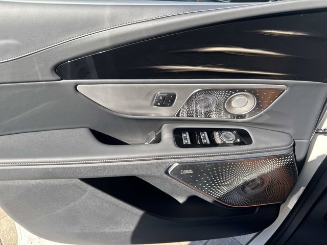 New 2026 Lincoln Nautilus Reserve AWD/4WD image 8