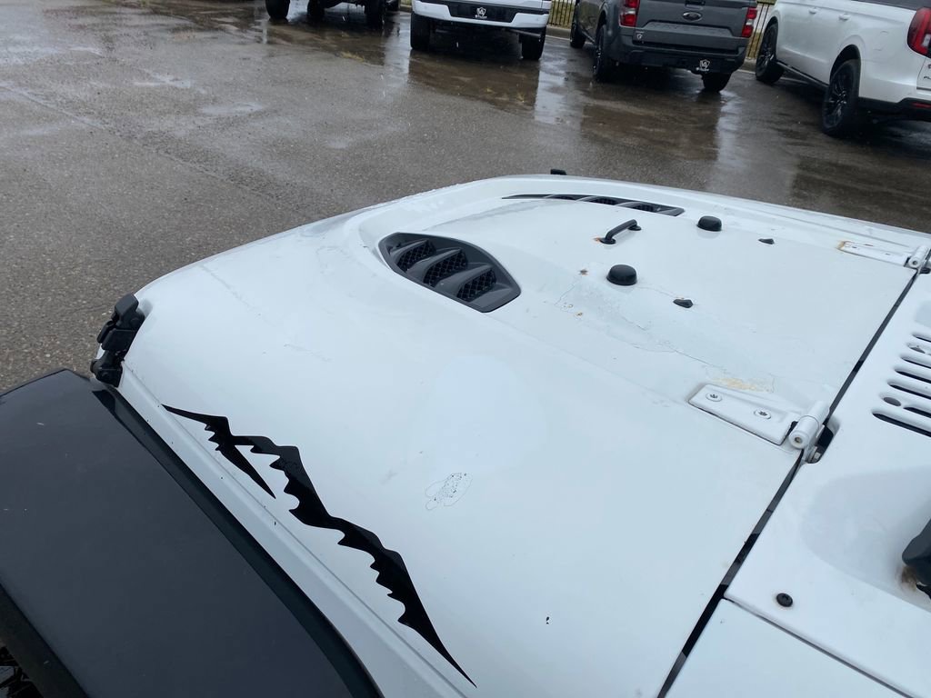 Used 2018 Jeep Wrangler Unlimited Sport w/ Connectivity Group image 34