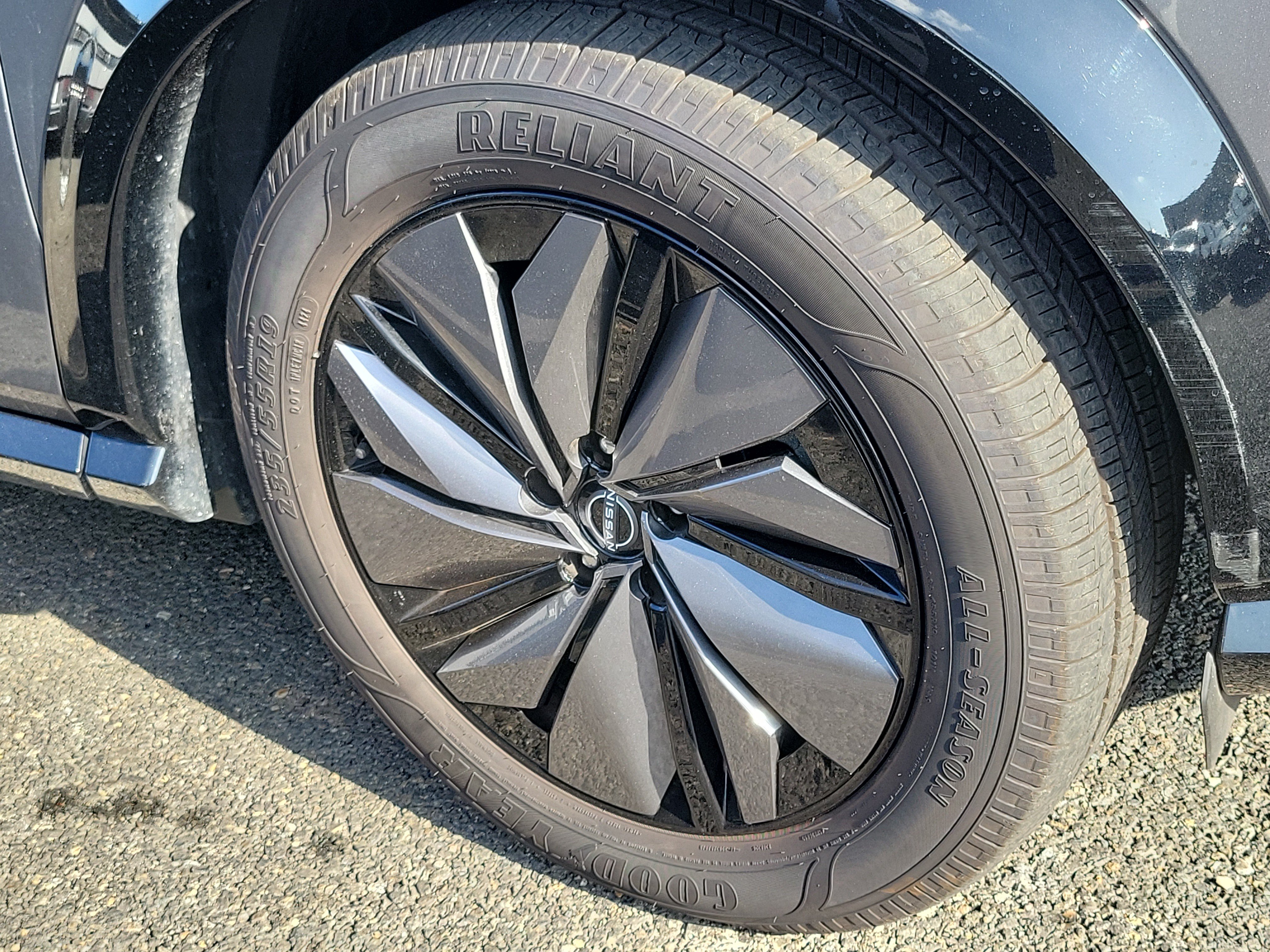 Used 2024 Nissan Ariya FWD image 4