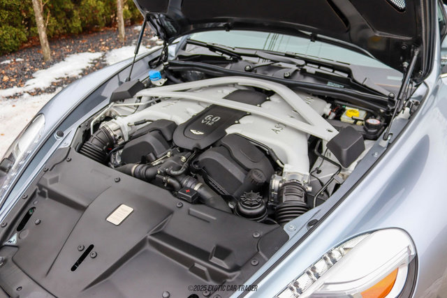 Used 2014 Aston Martin Vanquish Coupe image 22