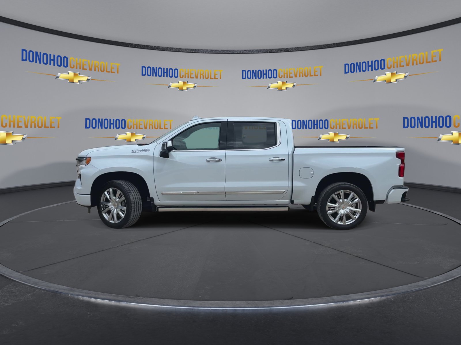 New 2026 Chevrolet Silverado 1500 High Country AWD/4WD image 8