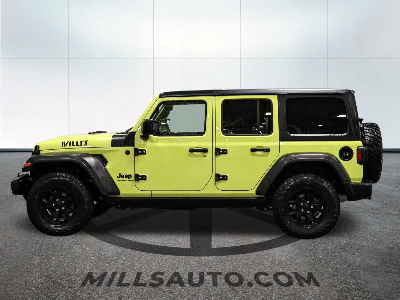 Used 2023 Jeep Wrangler Willys image 4