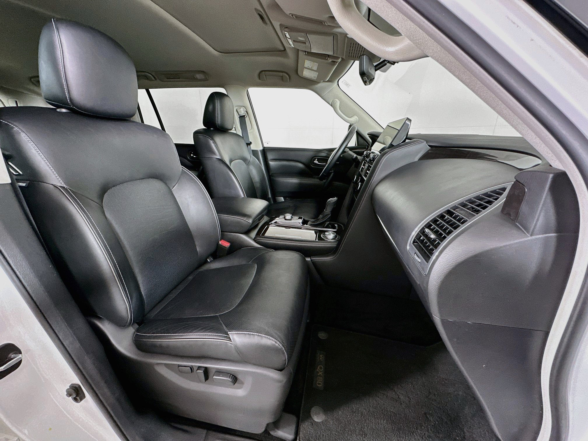 Used 2024 INFINITI QX80 Luxe AWD/4WD image 34