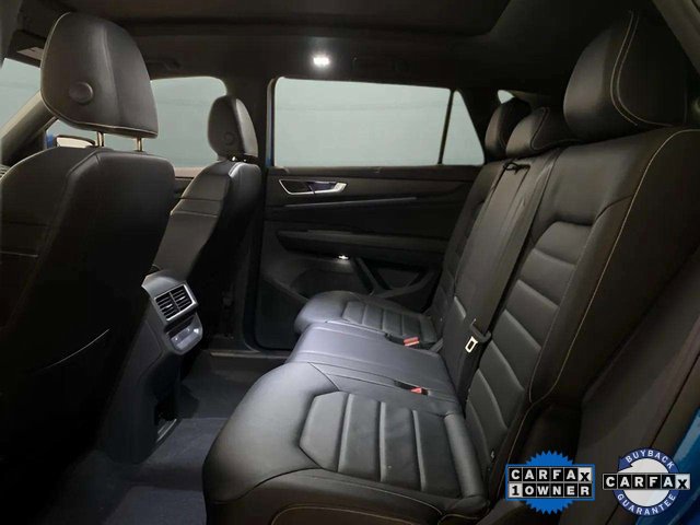 Used 2024 Volkswagen Atlas Cross Sport SEL image 20