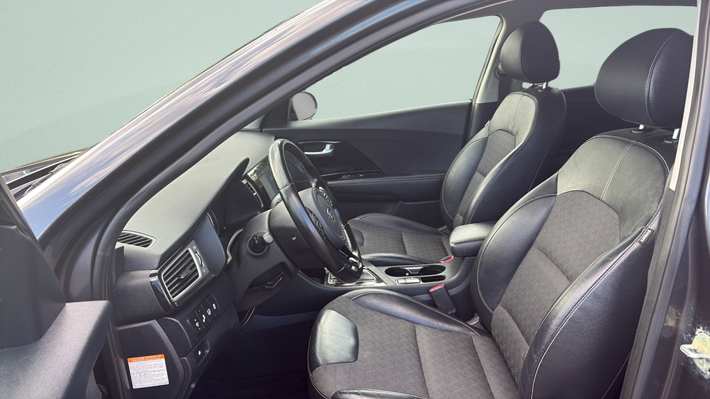 Used 2019 Kia Niro S Touring FWD image 15
