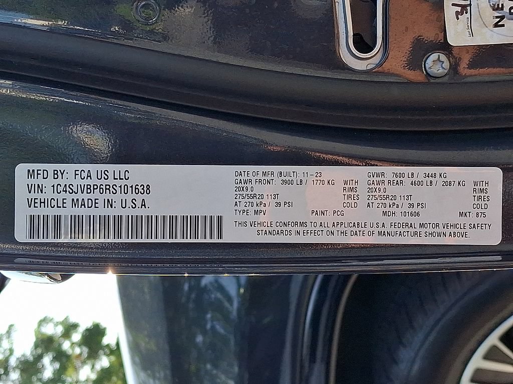 Certified 2024 Jeep Wagoneer Series II w/ Flexible Seating Group AWD/4WD image 31