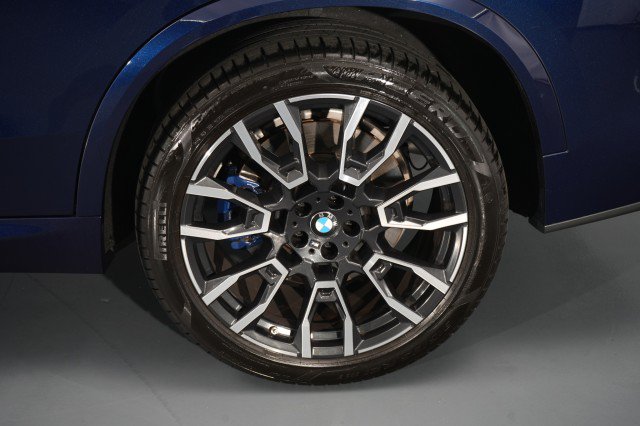 Used 2025 BMW X5 M60i AWD/4WD image 19