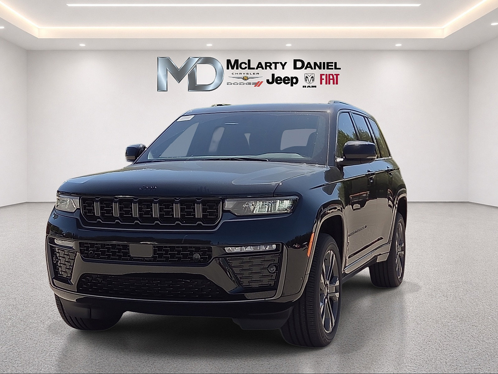 New 2027 Jeep Grand Cherokee Limited AWD/4WD image 2