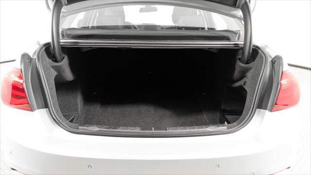 Used 2016 BMW 320i xDrive Sedan AWD/4WD image 18