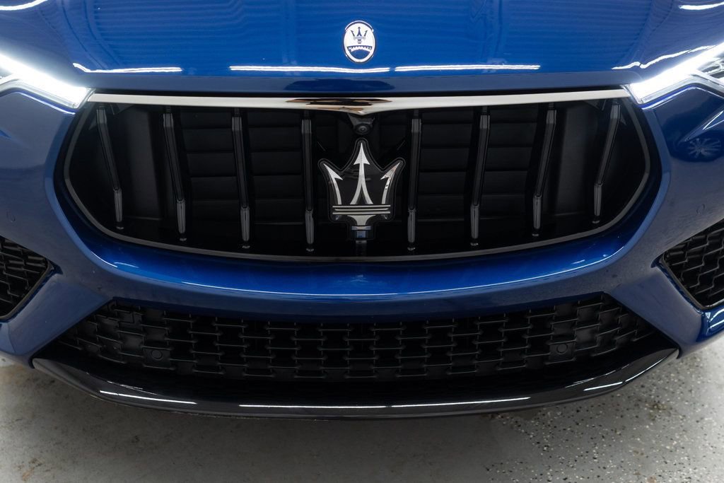 Used 2022 Maserati Levante Modena image 40