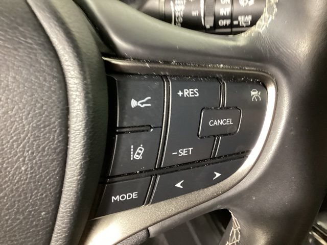 Used 2020 Lexus UX 250h AWD/4WD image 21