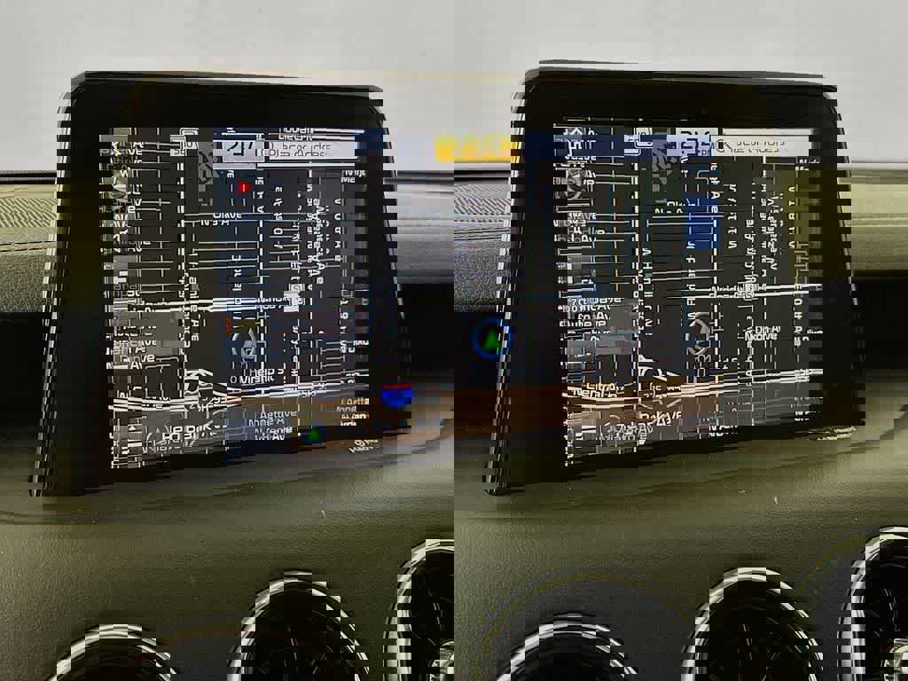 Used 2018 Kia Stinger GT1 image 27