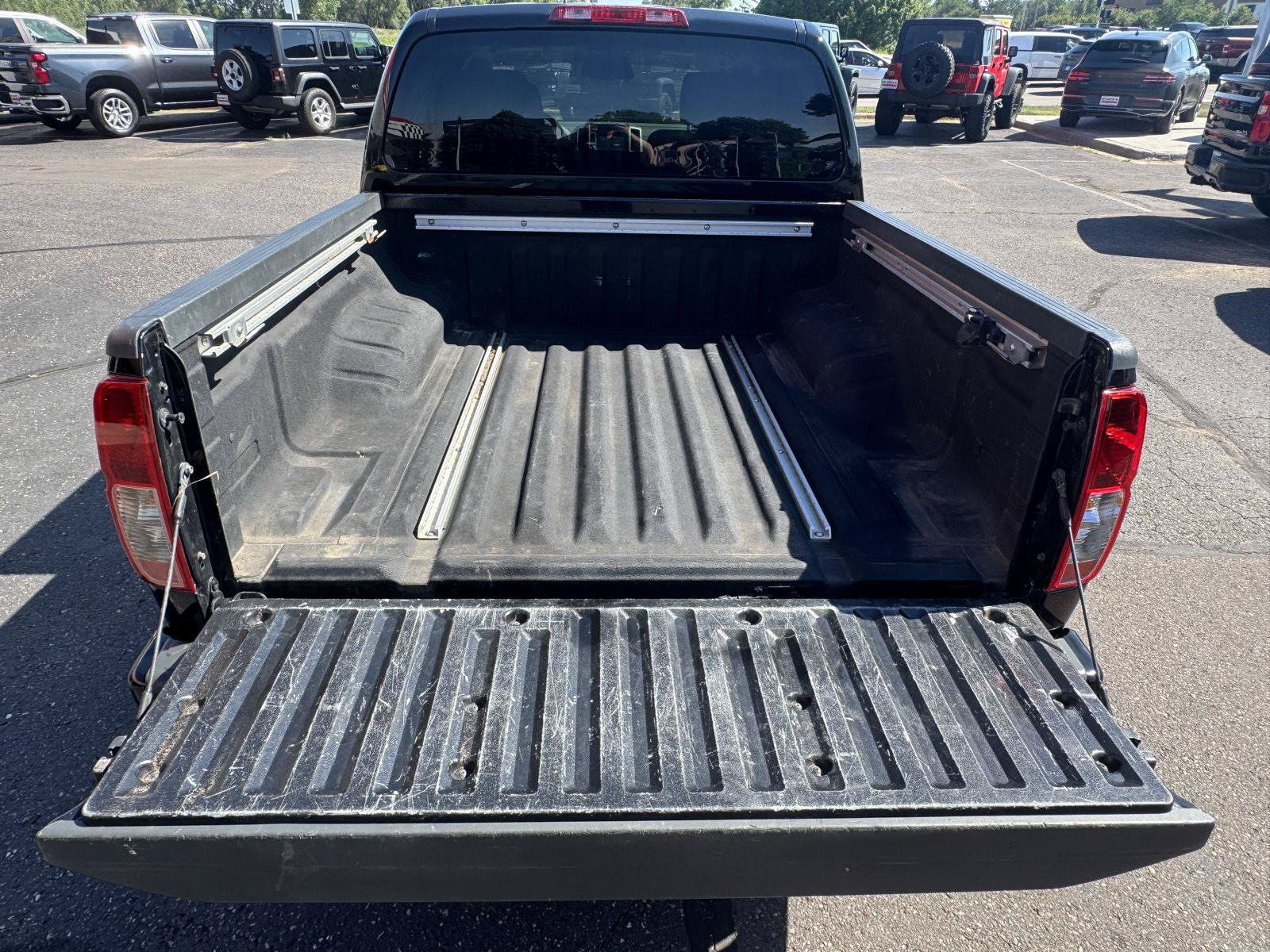 Used 2019 Nissan Frontier SV w/ Value Truck Package AWD/4WD image 27
