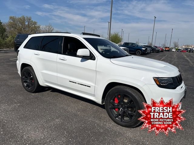 Used 2017 Jeep Grand Cherokee SRT image 6