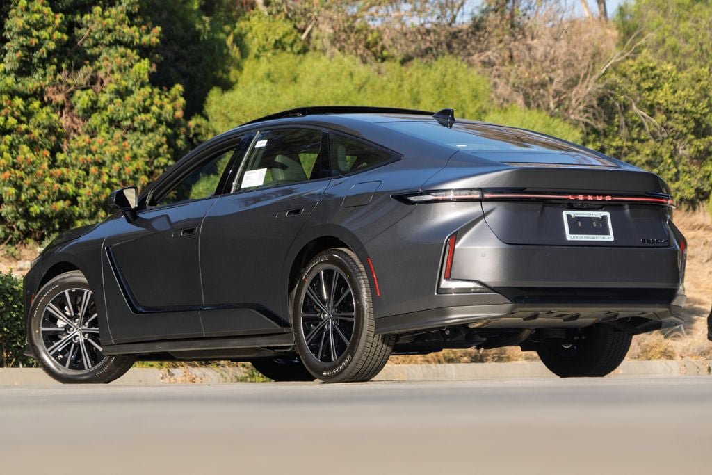 New 2026 Lexus ES 350h w/ Convenience Package FWD image 2