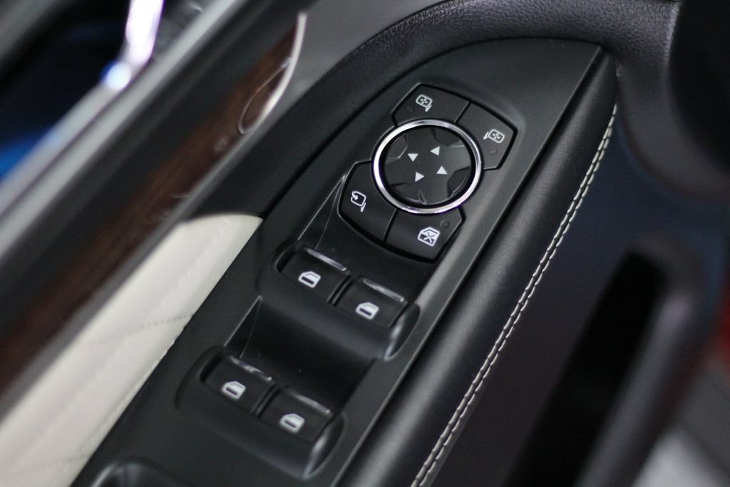 Used 2018 Ford Explorer Platinum AWD/4WD image 49