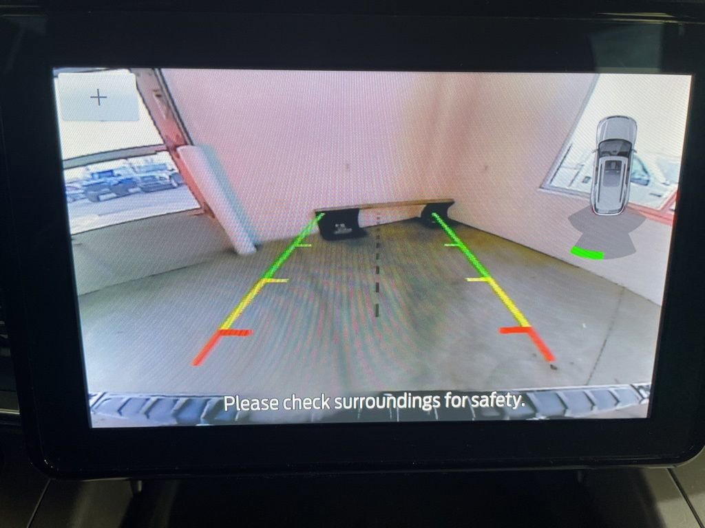 Used 2022 Ford Explorer XLT w/ Equipment Group 202A image 23