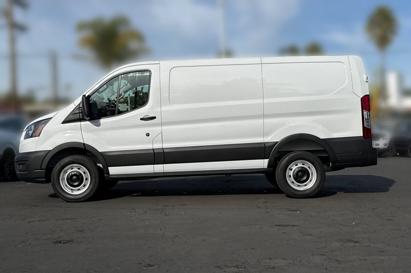 New 2026 Ford Transit 250 Low Roof RWD image 7