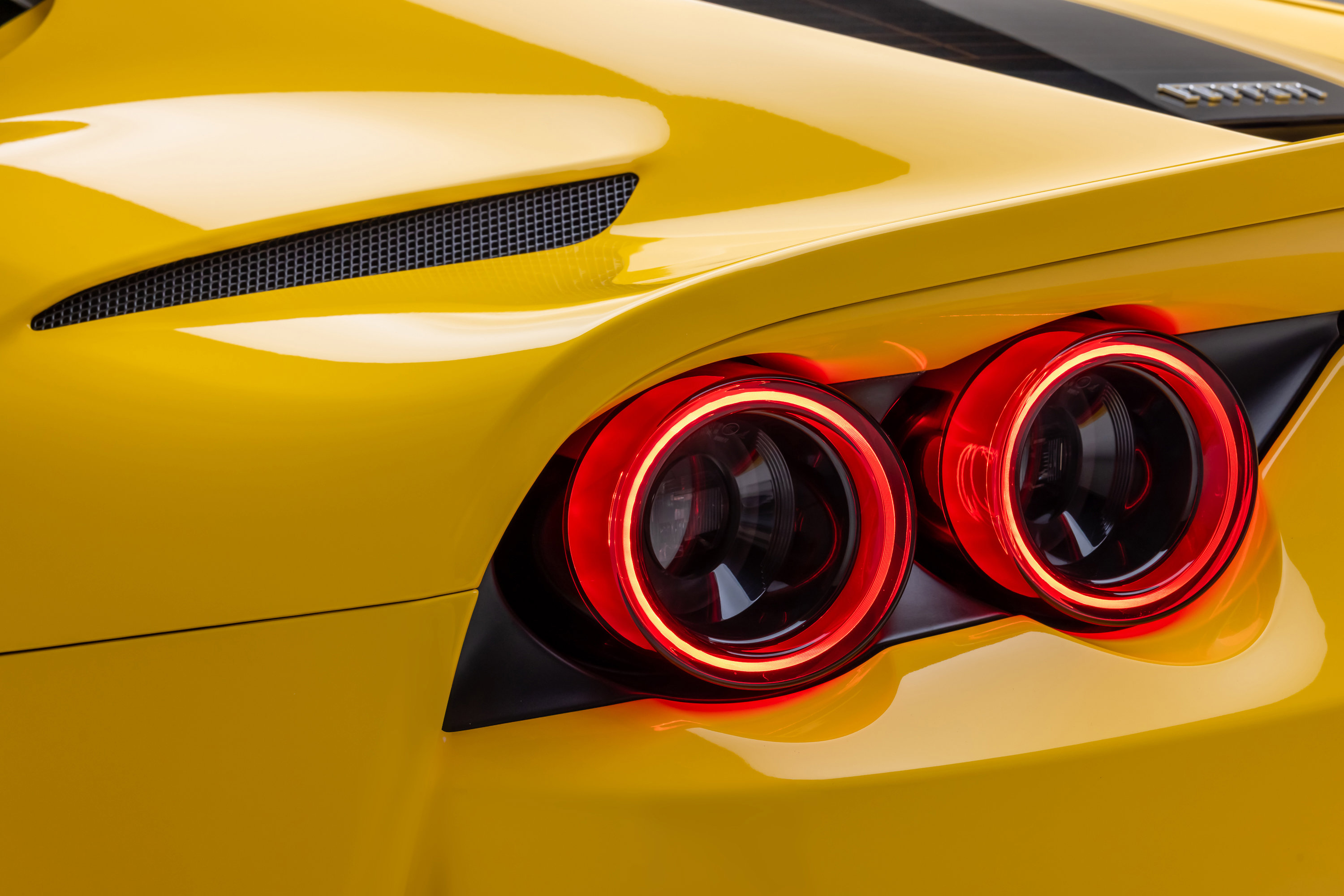Used 2019 Ferrari 812 Superfast image 67