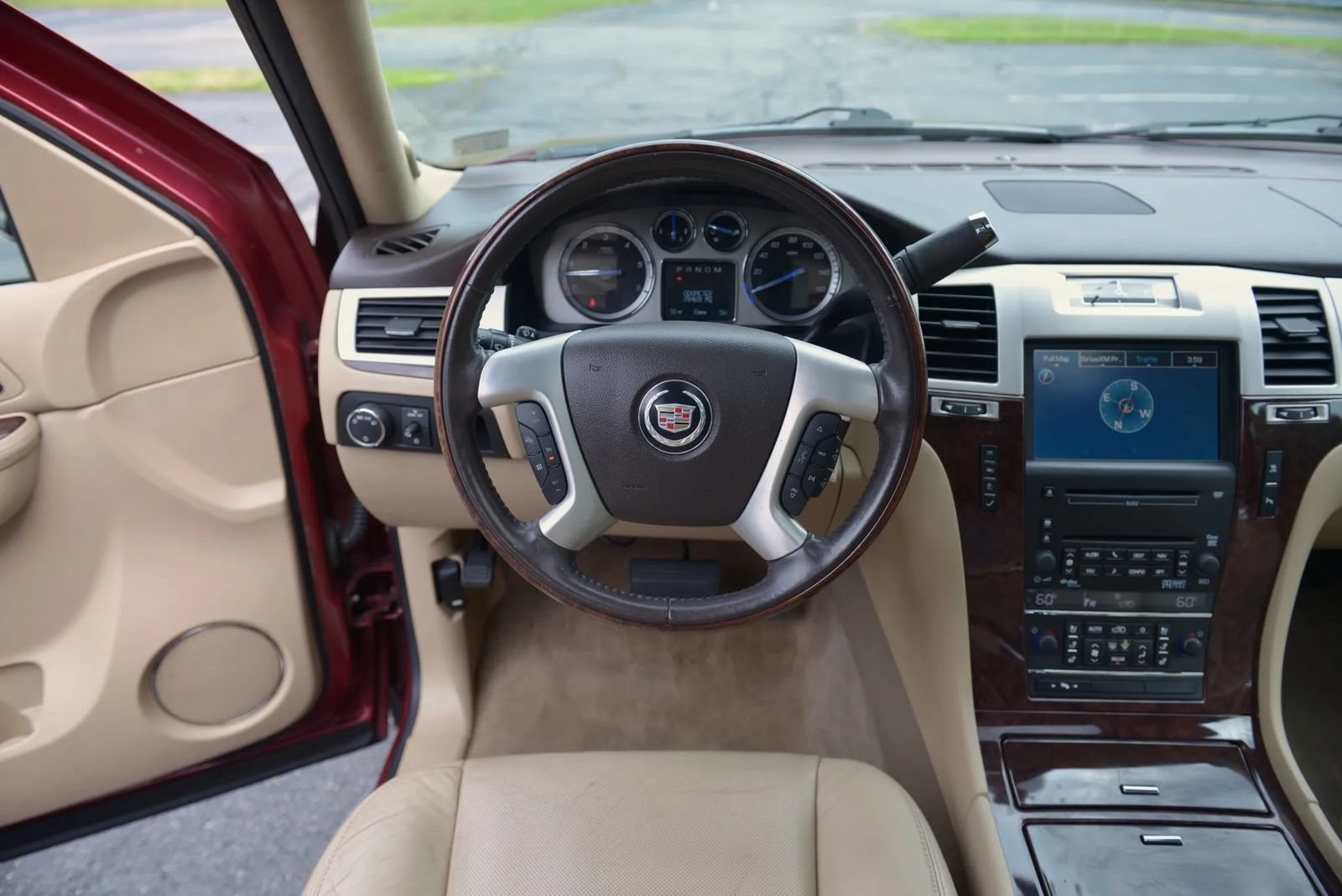 Used 2010 Cadillac Escalade Luxury AWD/4WD image 80