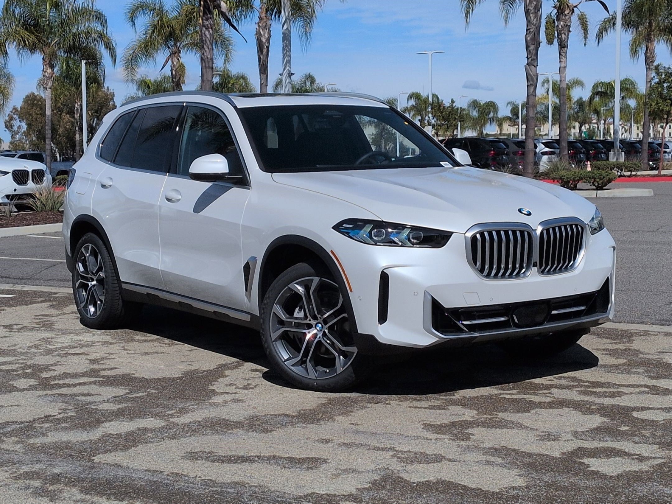 New 2026 BMW X5 xDrive40i w/ Premium Package image 2