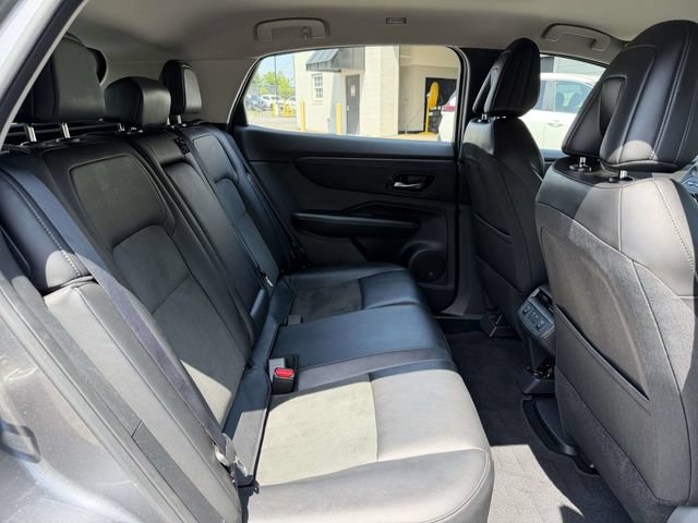 Used 2023 Nissan Ariya AWD image 11
