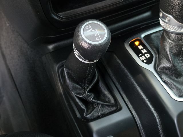 Used 2020 Jeep Wrangler Unlimited Sport AWD/4WD image 35