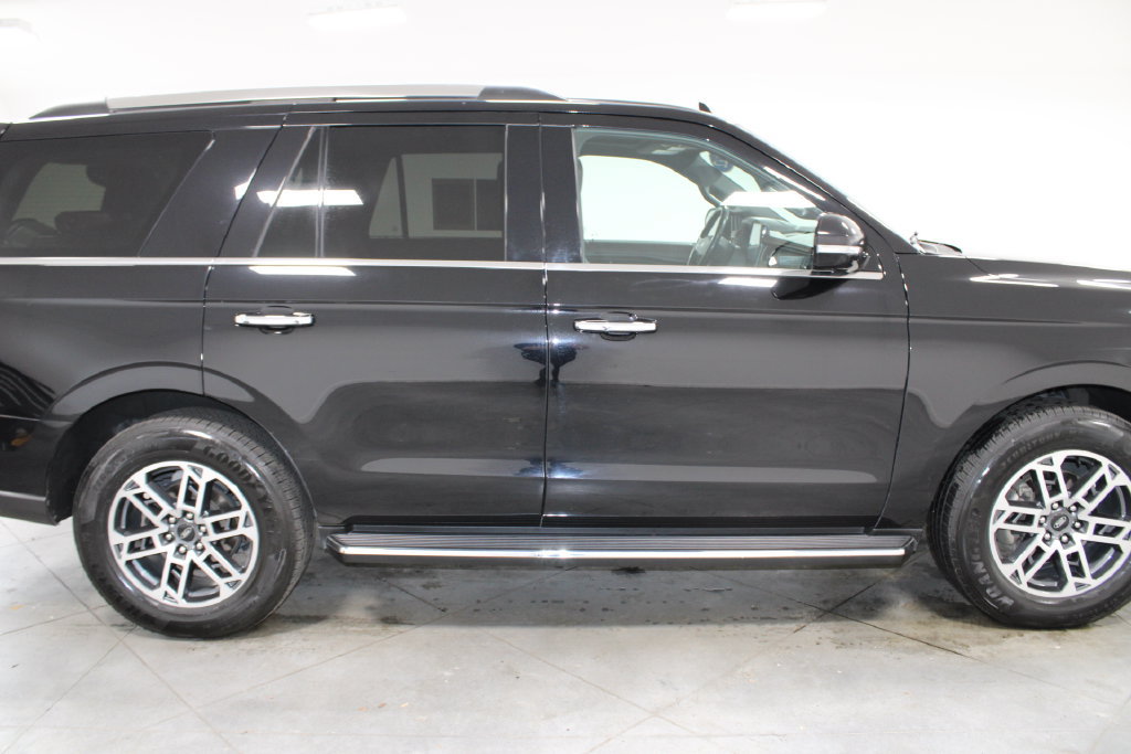 Used 2022 Ford Expedition Limited AWD/4WD image 11
