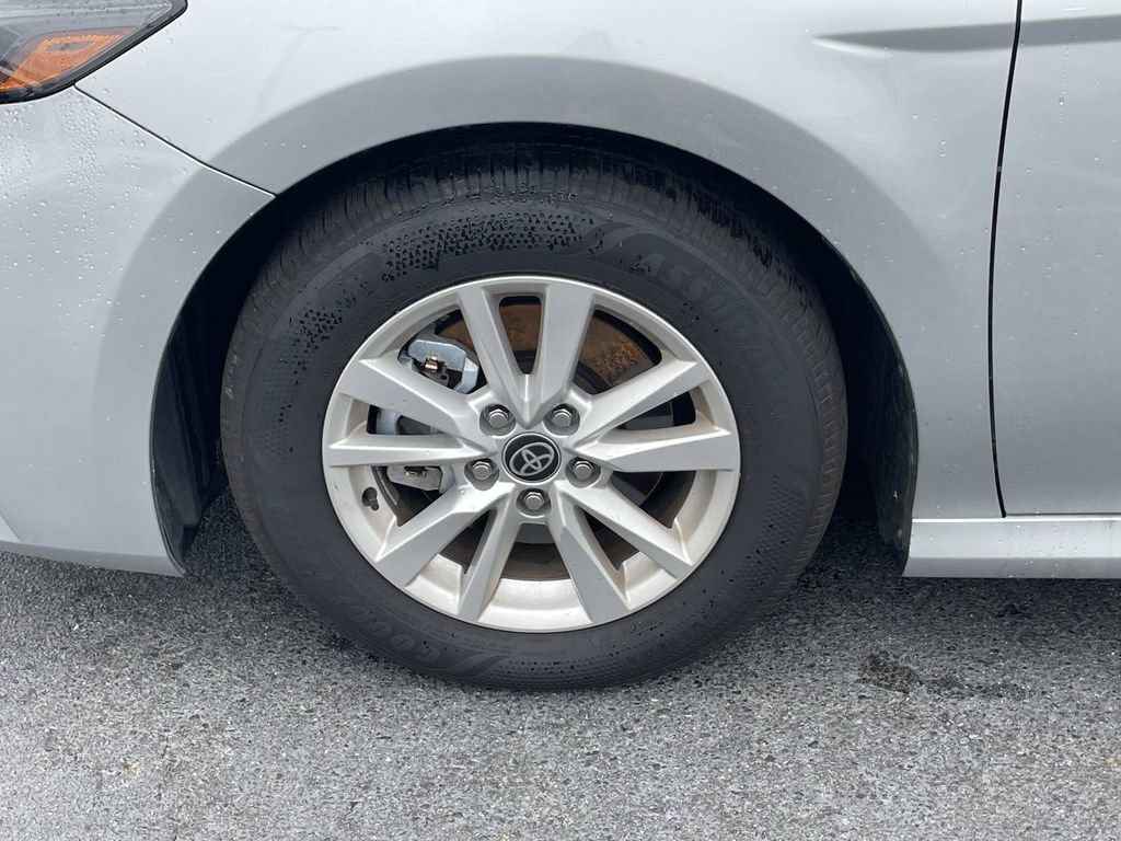 Used 2026 Toyota Camry LE FWD image 11