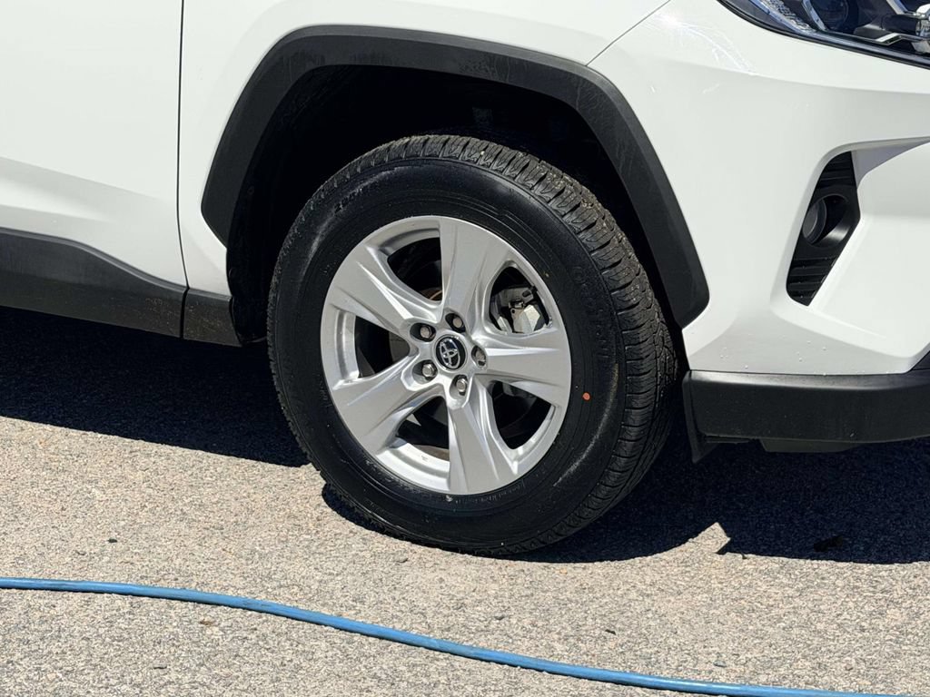 Certified 2020 Toyota RAV4 XLE w/ All Weather Liner Package AWD/4WD image 25