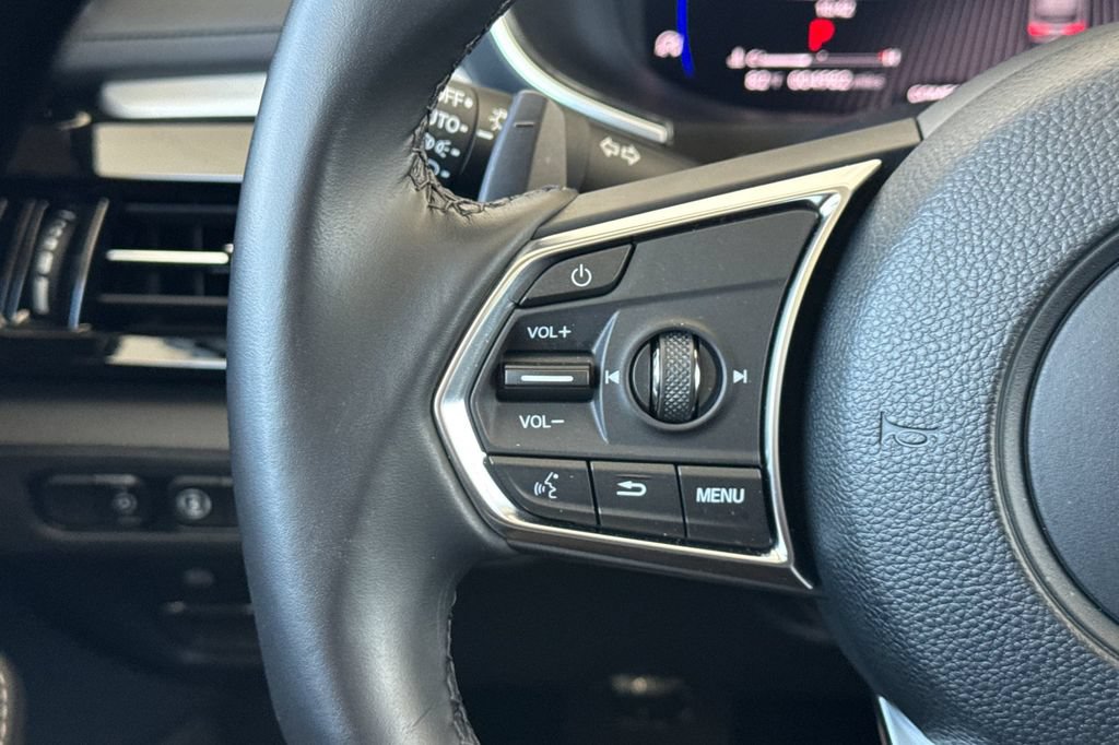 Certified 2026 Acura MDX w/ Technology Package FWD image 32