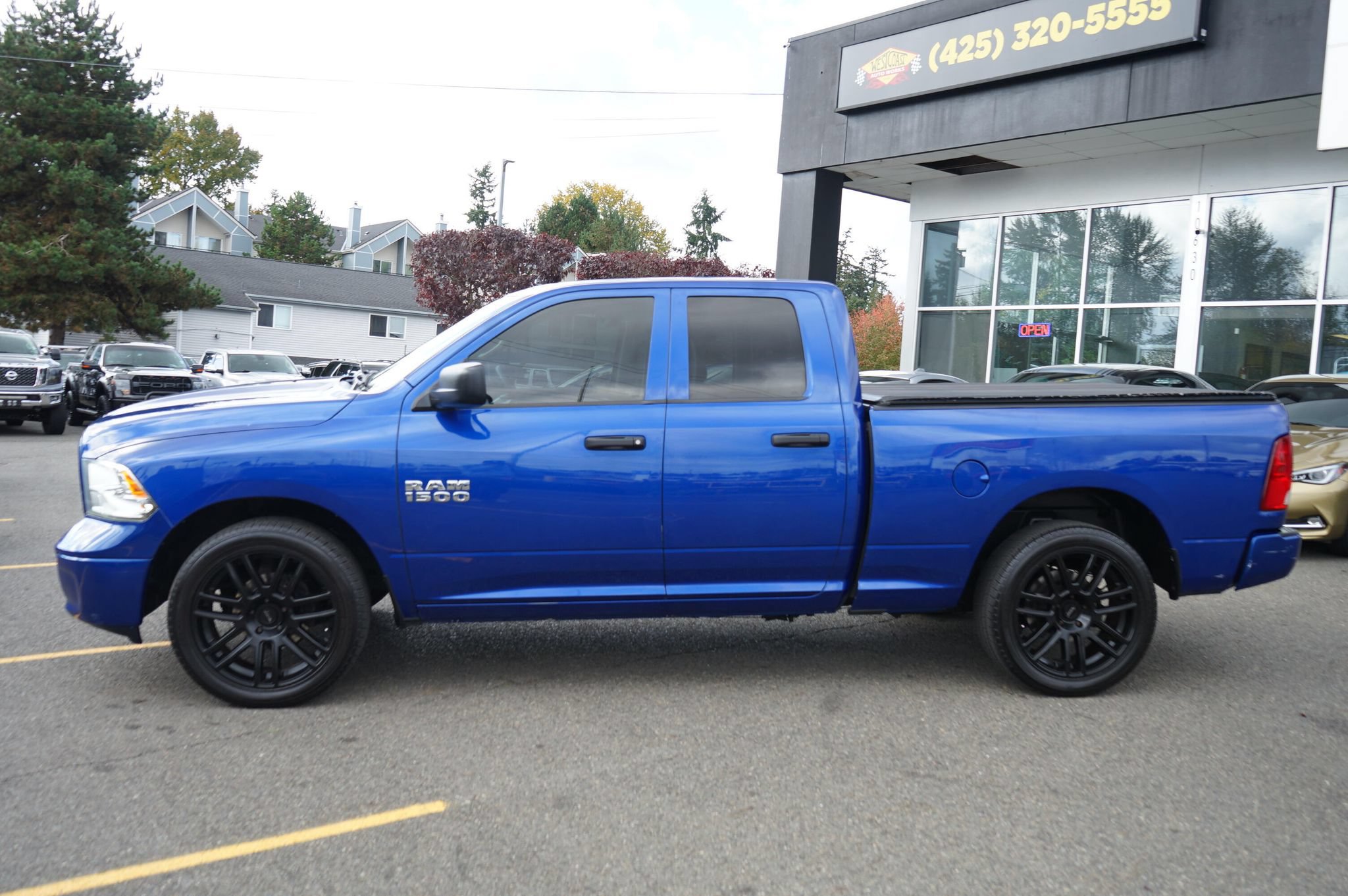 Used 2014 RAM 1500 ST RWD image 2