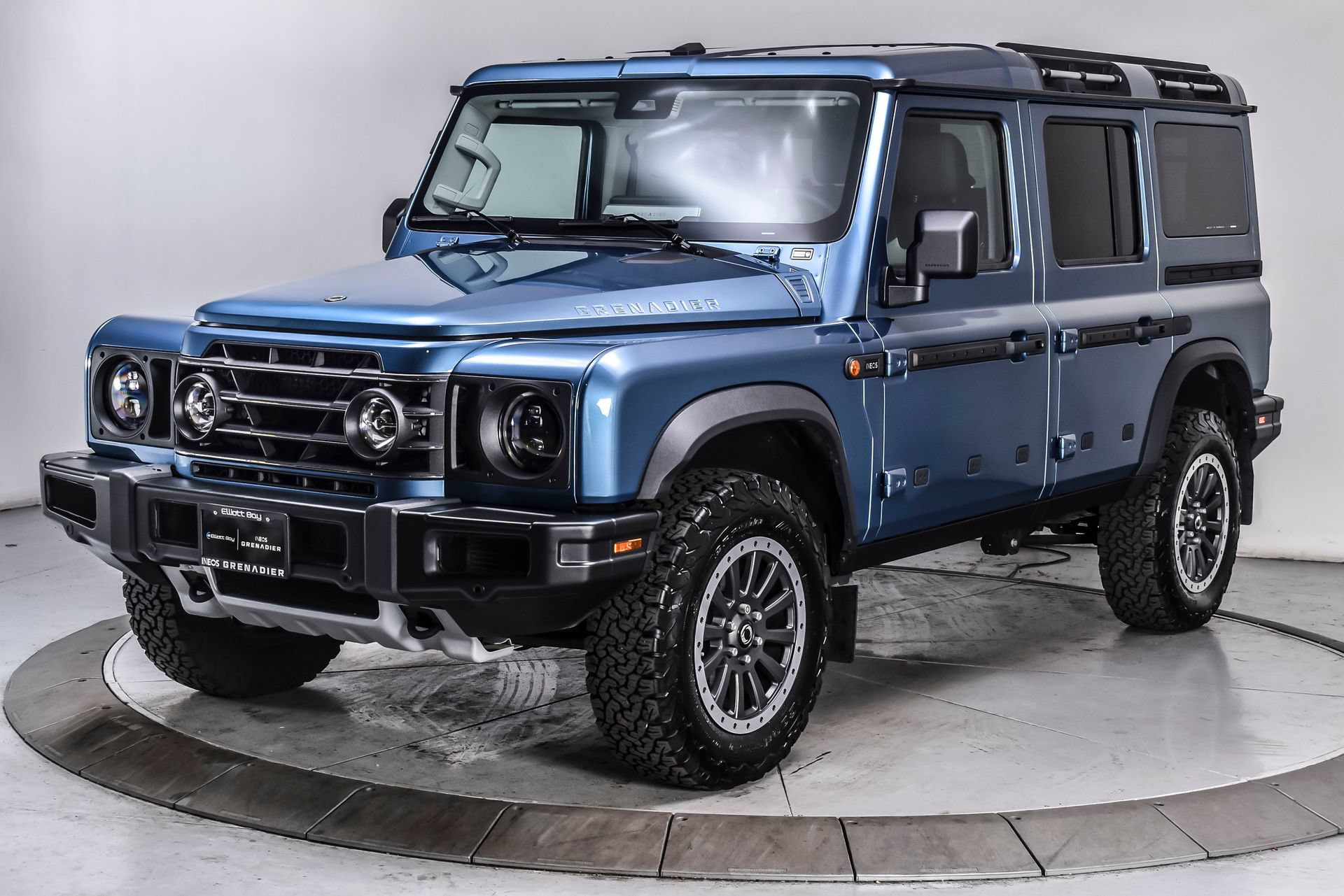 Used 2025 INEOS Grenadier AWD/4WD image 2