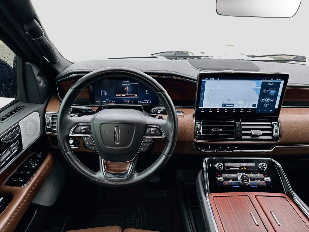 Used 2023 Lincoln Navigator Reserve AWD/4WD image 24