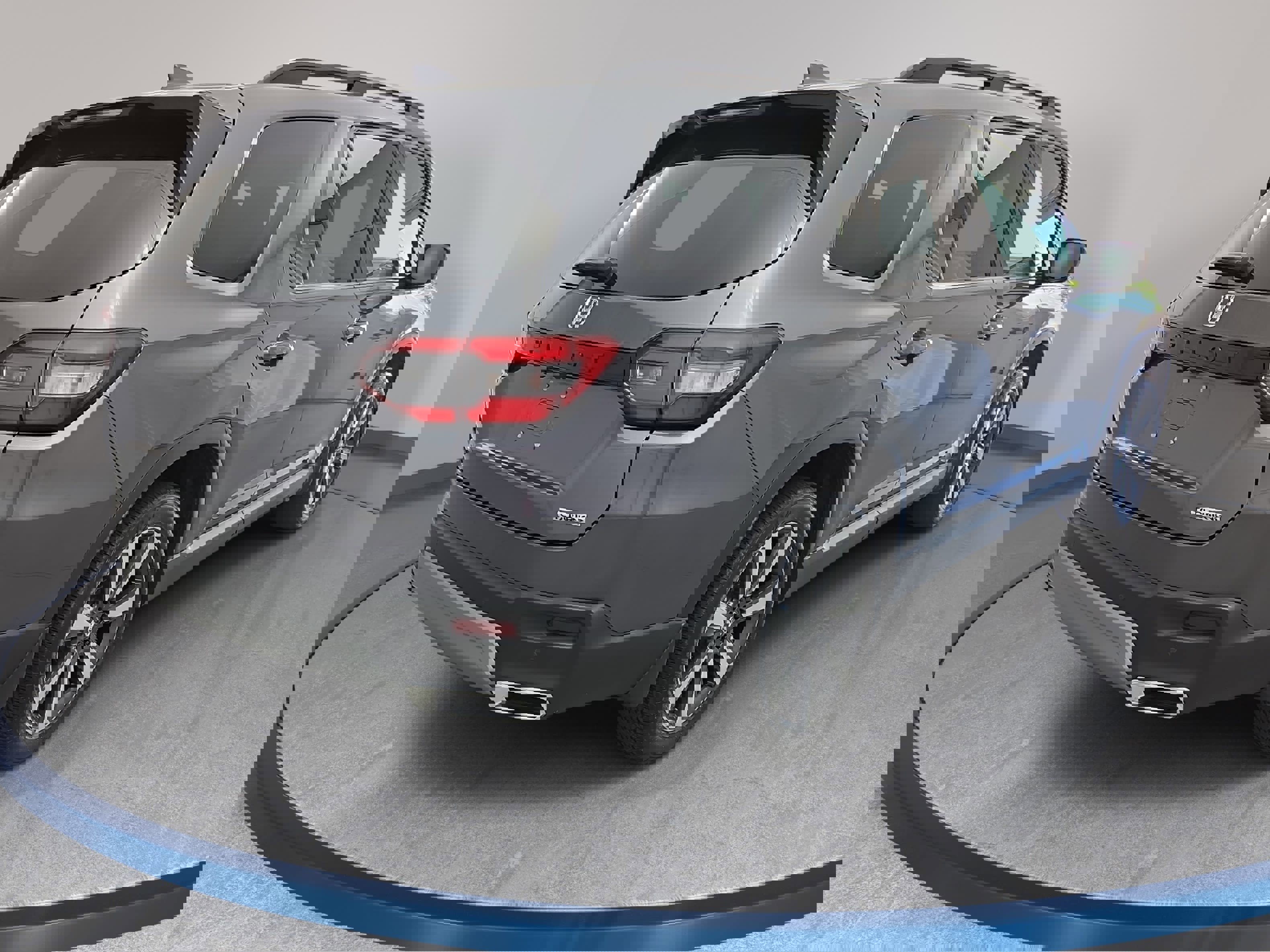 Used 2025 Honda Pilot Touring image 5