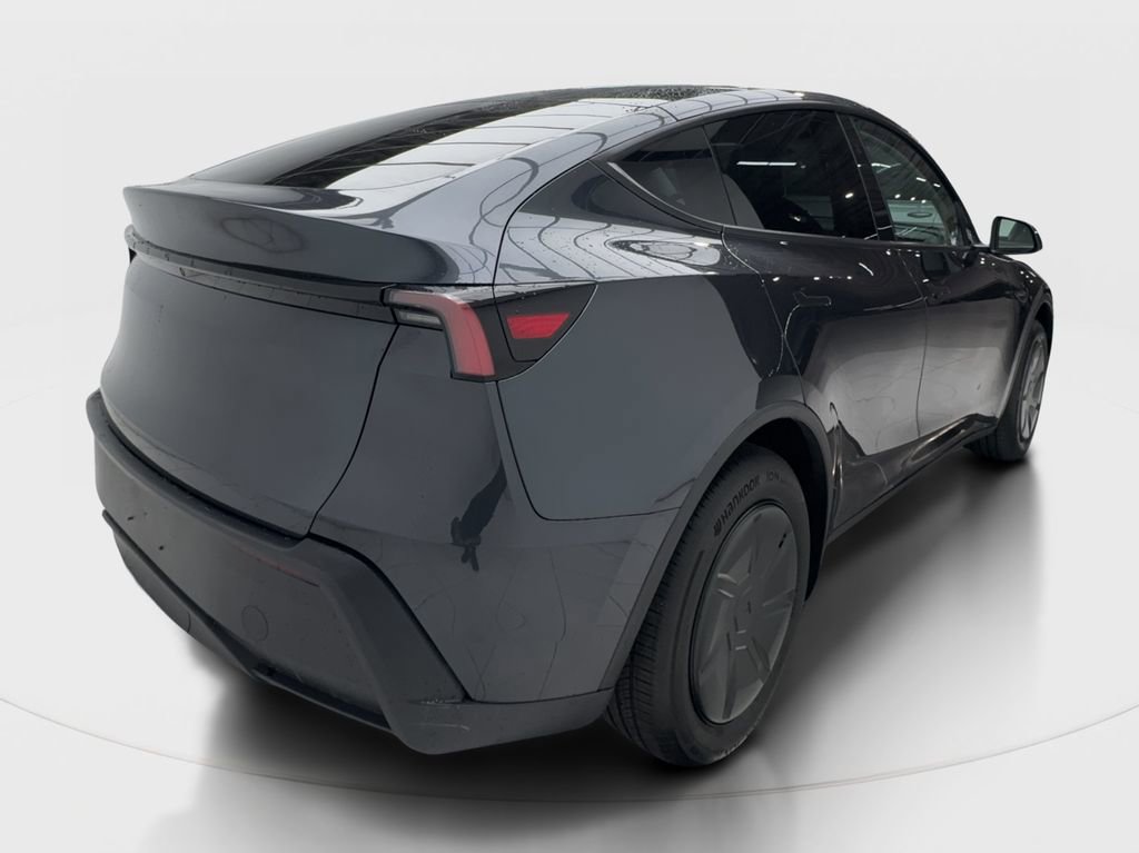 Used 2026 Tesla Model Y 2WD image 7