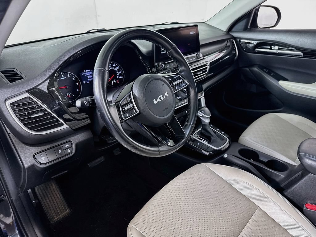 Used 2022 Kia Seltos EX AWD/4WD image 9