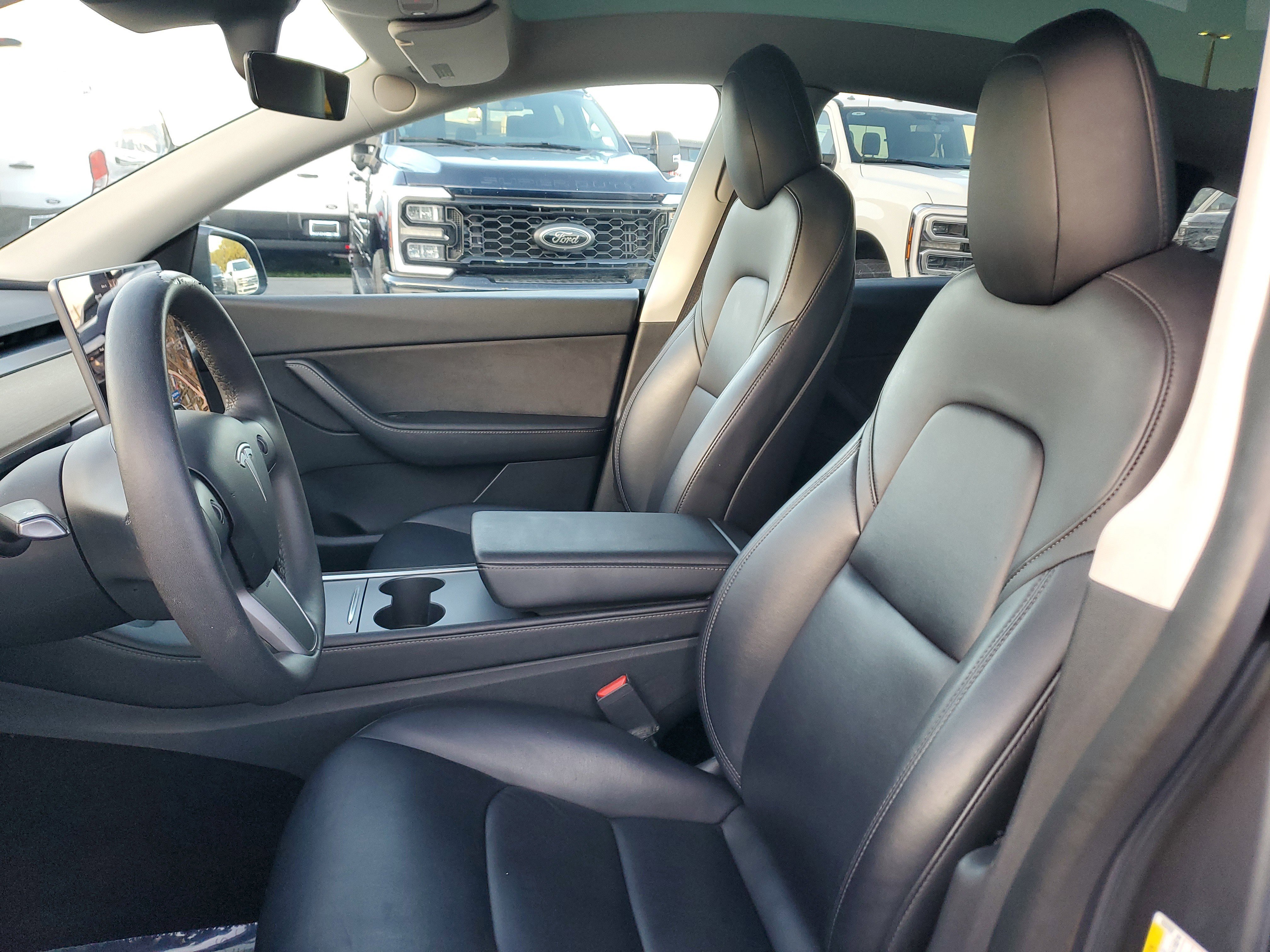 Used 2022 Tesla Model Y Performance image 10