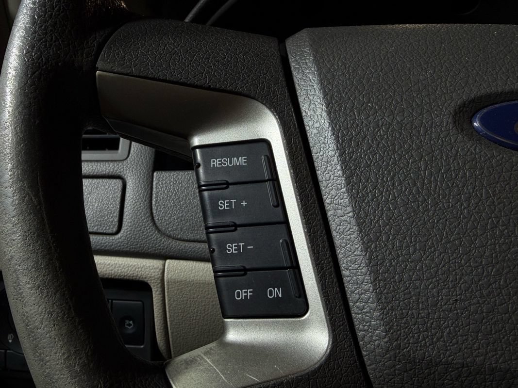 Used 2010 Ford Fusion SE FWD image 11
